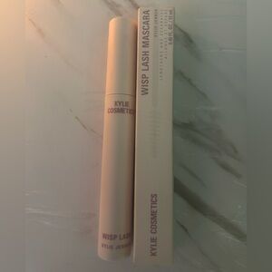 Kylie Cosmetics - wisp lash mascara
